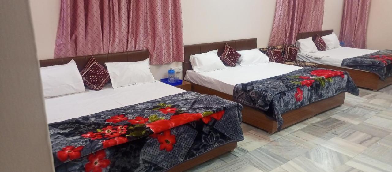 Aashirwad Residency Bed and Breakfast Ujjain Buitenkant foto
