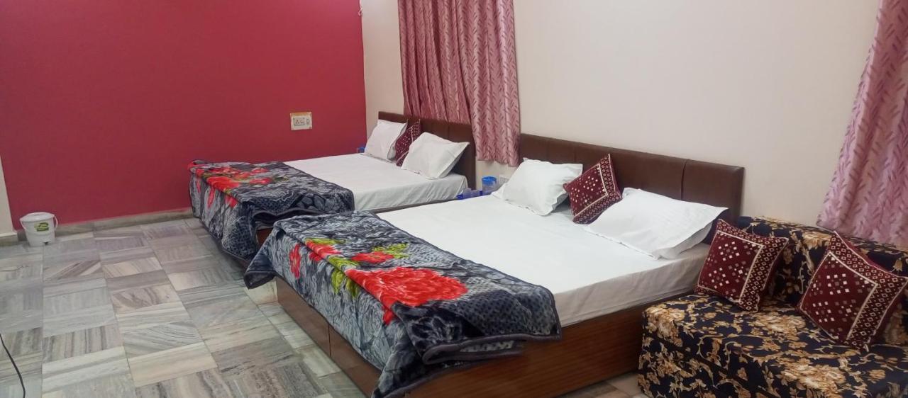 Aashirwad Residency Bed and Breakfast Ujjain Buitenkant foto