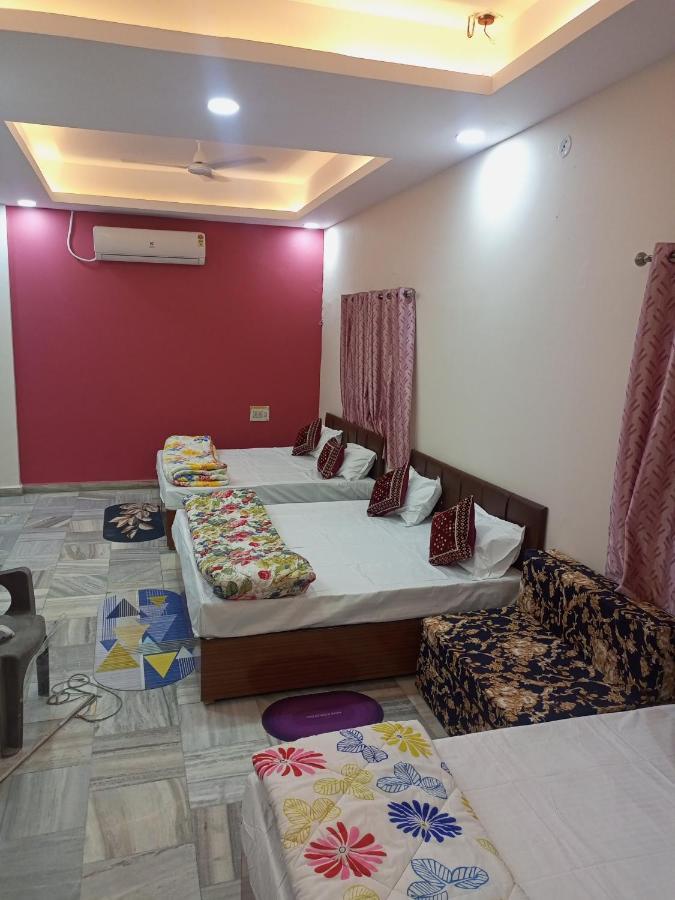 Aashirwad Residency Bed and Breakfast Ujjain Buitenkant foto