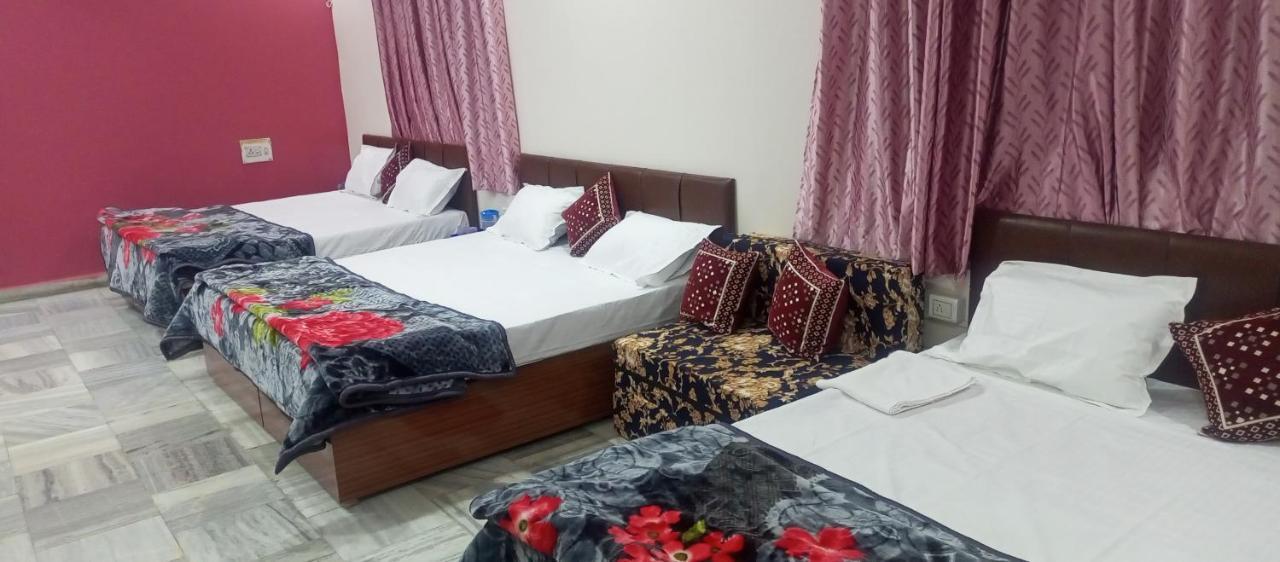 Aashirwad Residency Bed and Breakfast Ujjain Buitenkant foto