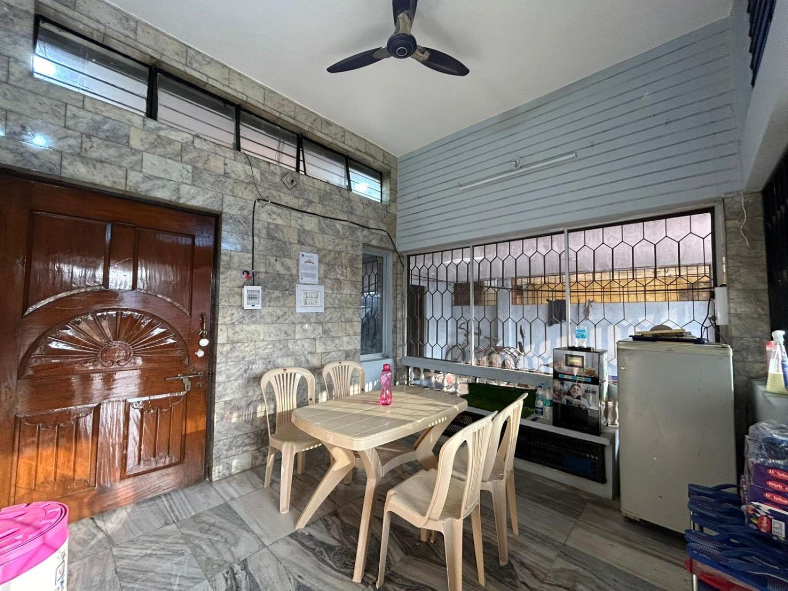 Aashirwad Residency Bed and Breakfast Ujjain Buitenkant foto