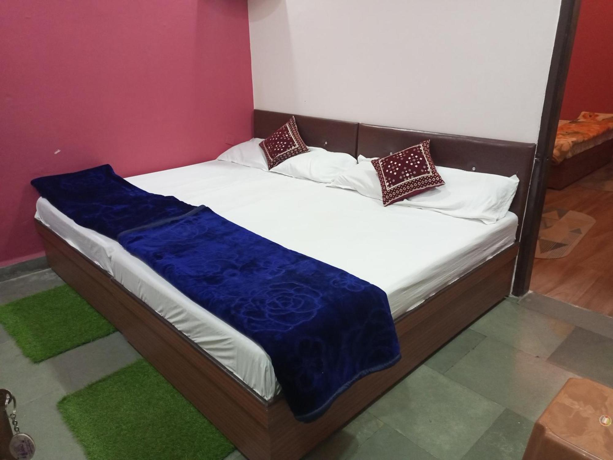 Aashirwad Residency Bed and Breakfast Ujjain Buitenkant foto