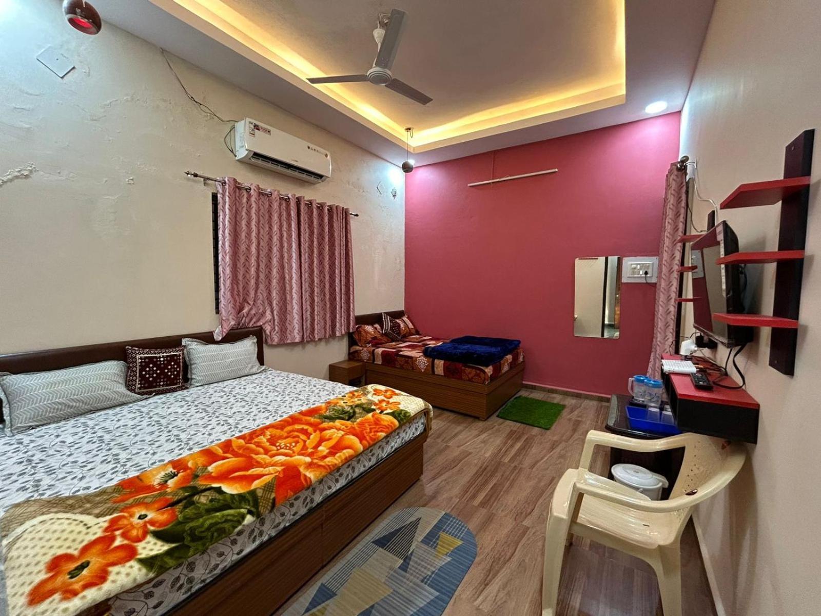 Aashirwad Residency Bed and Breakfast Ujjain Kamer foto