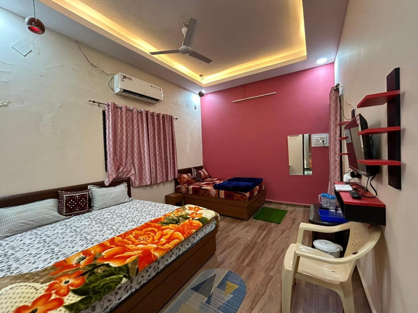 Aashirwad Residency Bed and Breakfast Ujjain Kamer foto